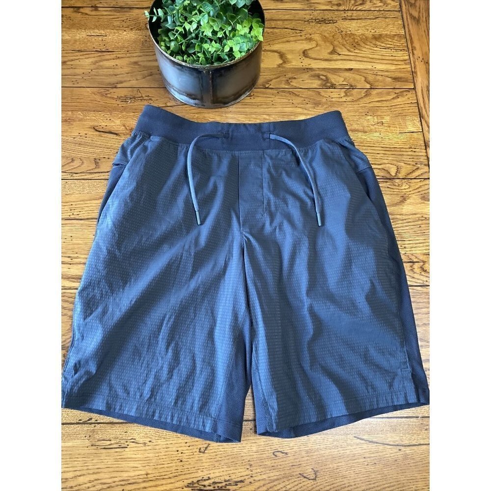 Lululemon Mens M T.H.E Short Luxtreme Liner 9" Heathered Textured Mercury Coal